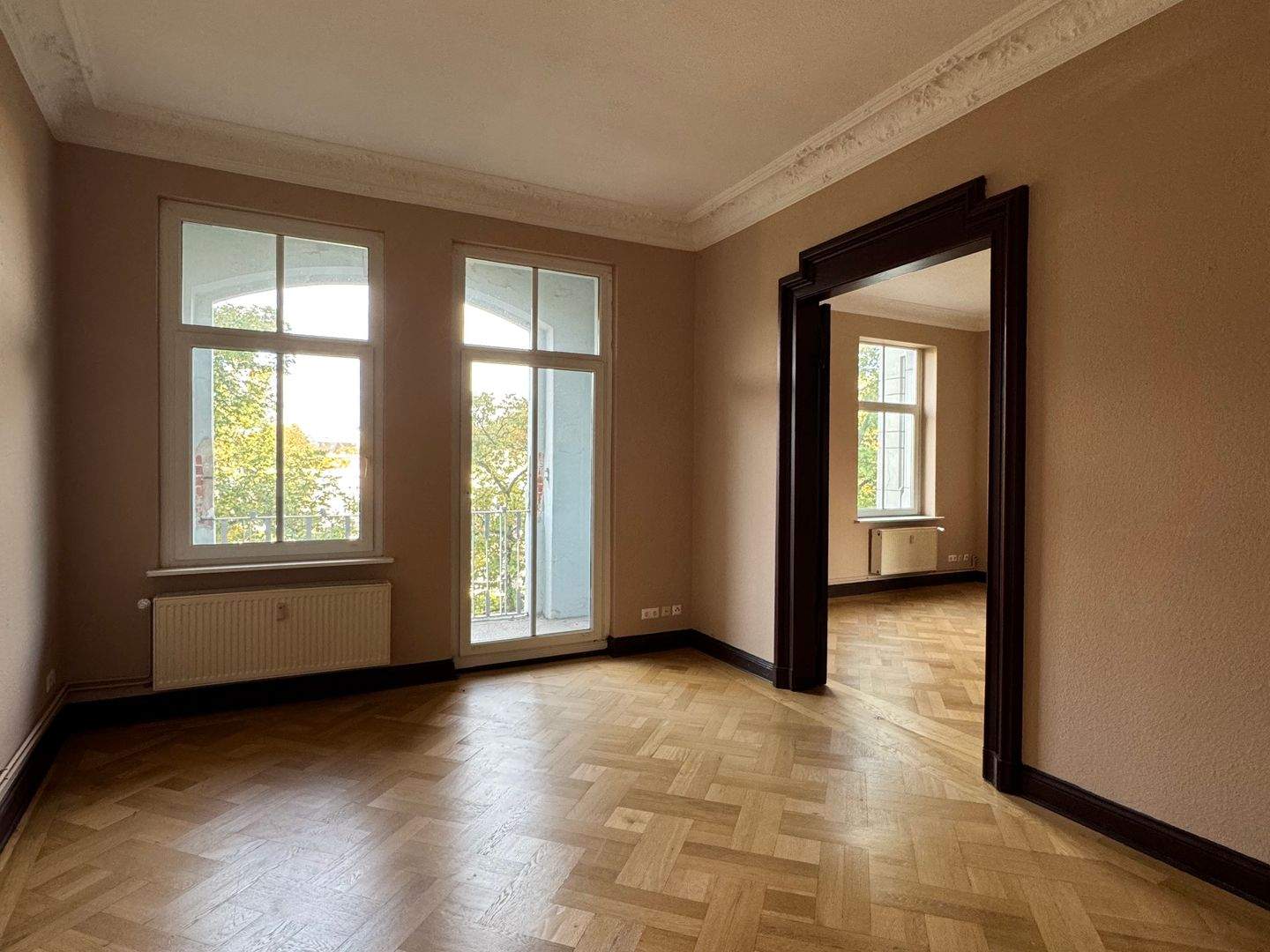 Altbauwohnung - Schöne 3-Zimmer-Wohnung mit 97 m² Wohnfläche – sofort verfügbar! – Magdeburg – Bild 1 von 15