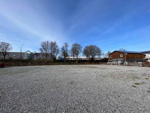 Gewerbegrundstück zur Miete 3.000 € 2.000 m² Grundstück frei ab sofort Ergolding Ergolding 84030