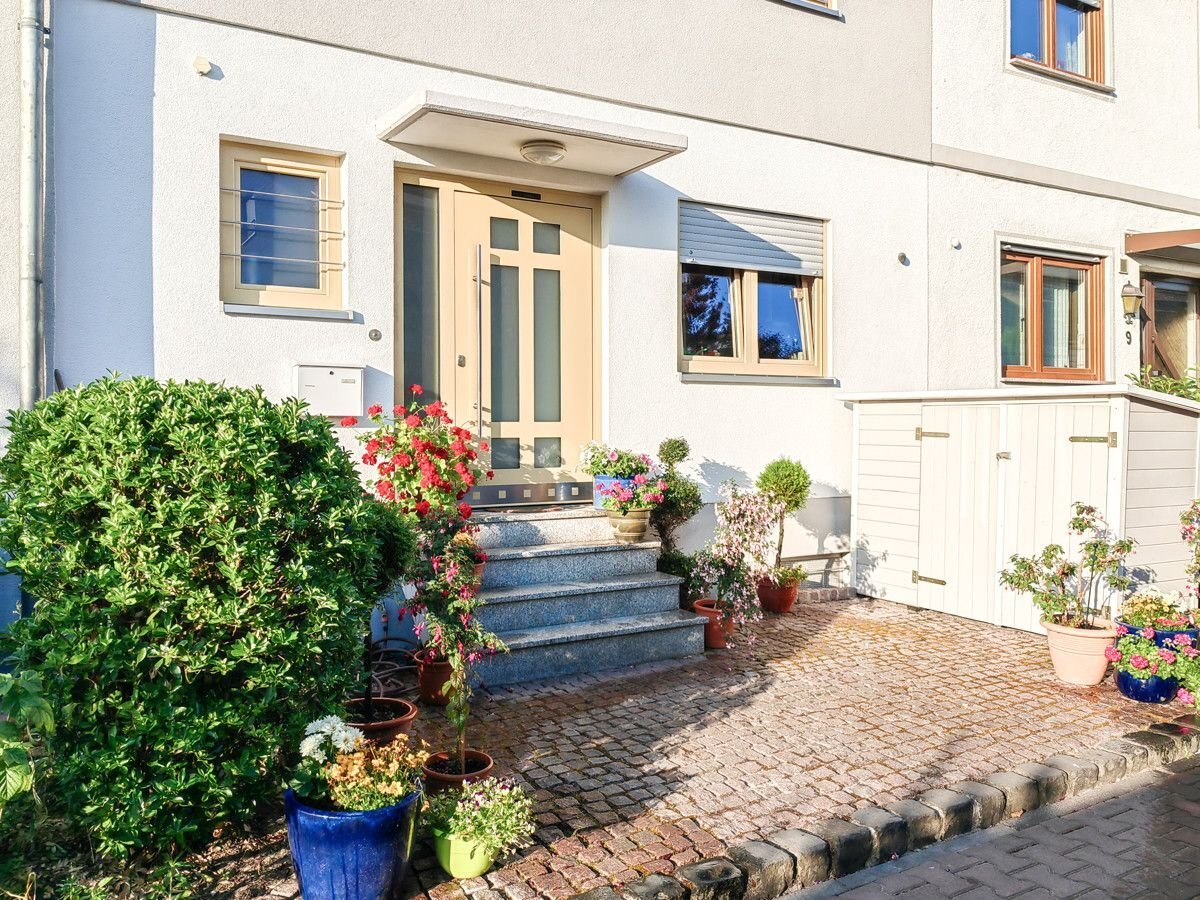 Reihenmittelhaus zum Kauf 799.000 € 6,5 Zimmer 165 m²<br/>Wohnfläche 203 m²<br/>Grundstück Lucas-Cranach-Straße 7a Walldorf 69190