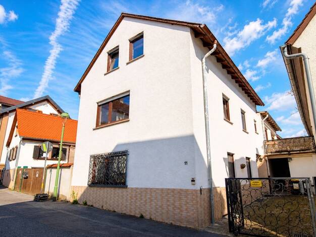 Mehrfamilienhaus zum Kauf 899.000 € 6 Zimmer 212,8 m² 210,3 m² Grundstück Seckbach Ost 60389
