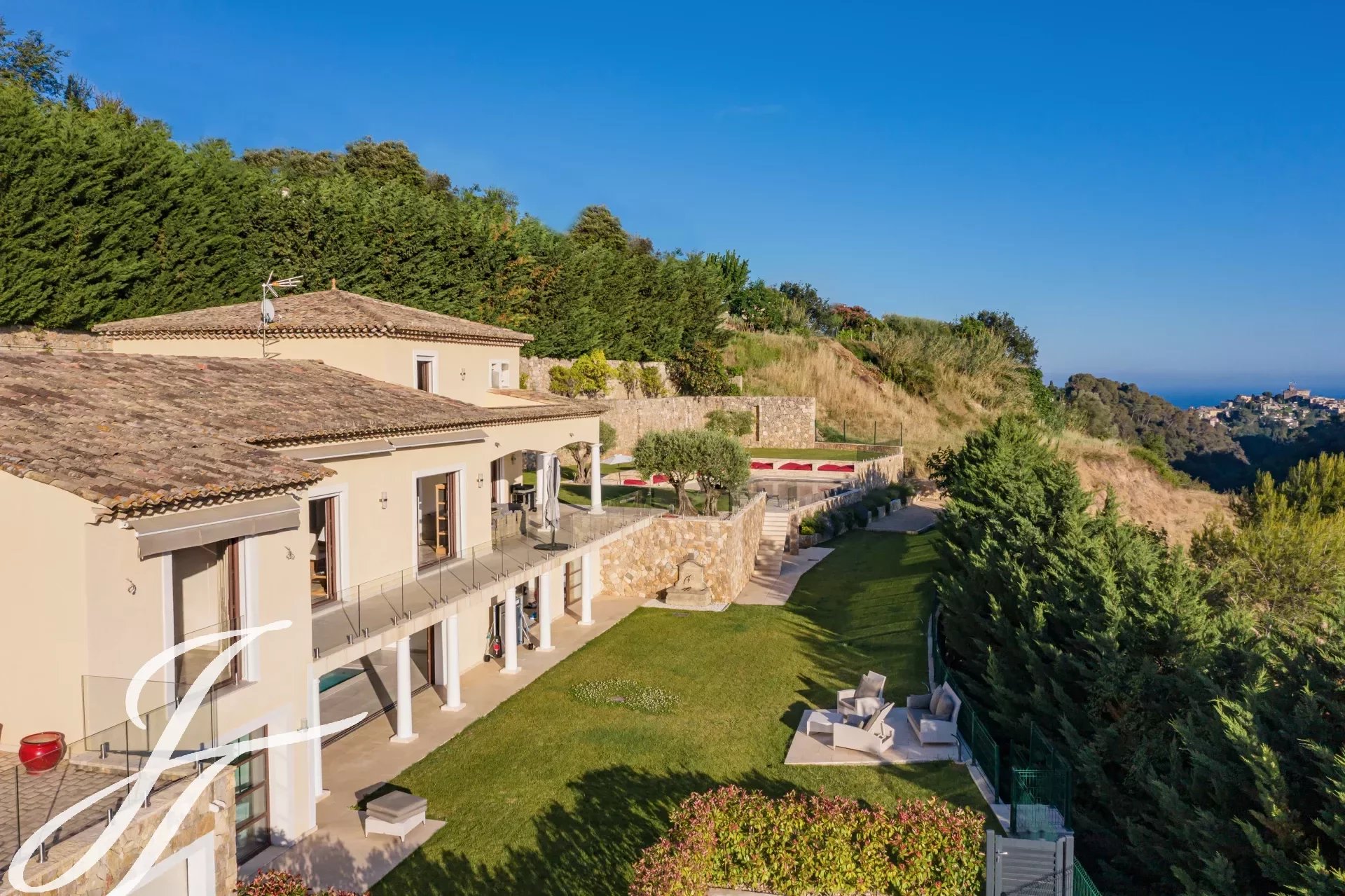 Einfamilienhaus zur Miete provisionsfrei 14.000 € 550 m²<br/>Wohnfläche 2.488 m²<br/>Grundstück Val de Cagne-Colline Route de Vence Cagnes-sur-Mer 06800