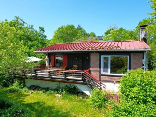 Bungalow zum Kauf 180.000 € 3 Zimmer 49 m² 996 m² Grundstück frei ab sofort Wochenendstraße 27 Schutz 54570