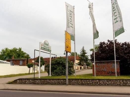 Hotel zum Kauf 47 Zimmer 3.381 m² Gastrofläche 11.302 m² Grundstück Gommern Gommern 39245