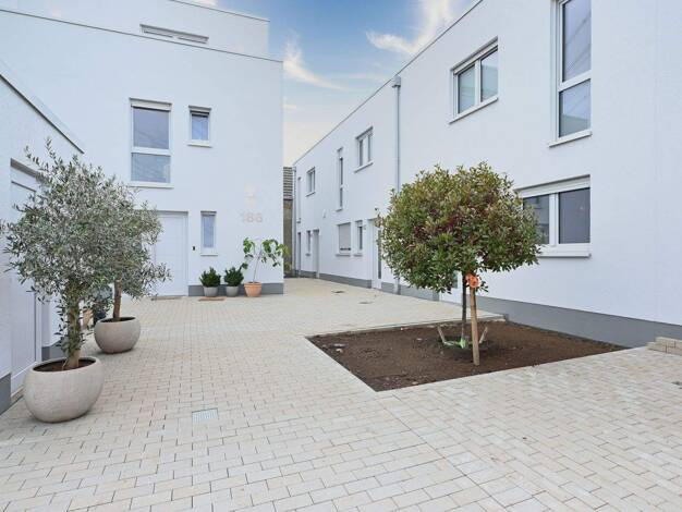 Reihenmittelhaus zur Miete 1.200 € 3 Zimmer 80 m² 70 m² Grundstück frei ab sofort Stotzheim Hürth 50354