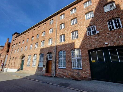 Lagerhalle zur Miete 1.515 € 299 m² Lagerfläche Innenstadt Lübeck / Innenstadt 23552