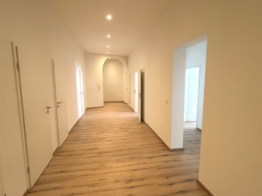 Wohnung zur Miete 1.520 € 7 Zimmer 190 m² 1. Geschoss frei ab sofort Wurzen 04808