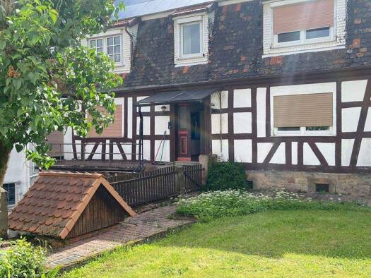 Einfamilienhaus zum Kauf provisionsfrei 180.000 € 14 Zimmer 235 m² 2.256 m² Grundstück frei ab sofort Oberwiesenweg 2 a Spielberg Brachttal 63636