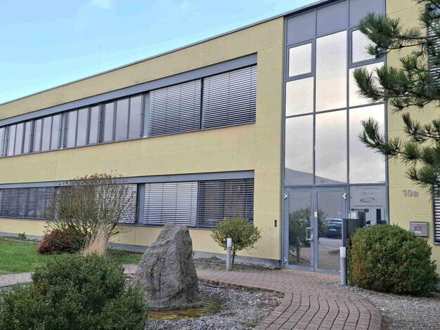 Bürofläche zur Miete provisionsfrei 10,50 € 4 Zimmer 238 m² Bürofläche Flugstraße 10 a Oos Baden-Baden 76532