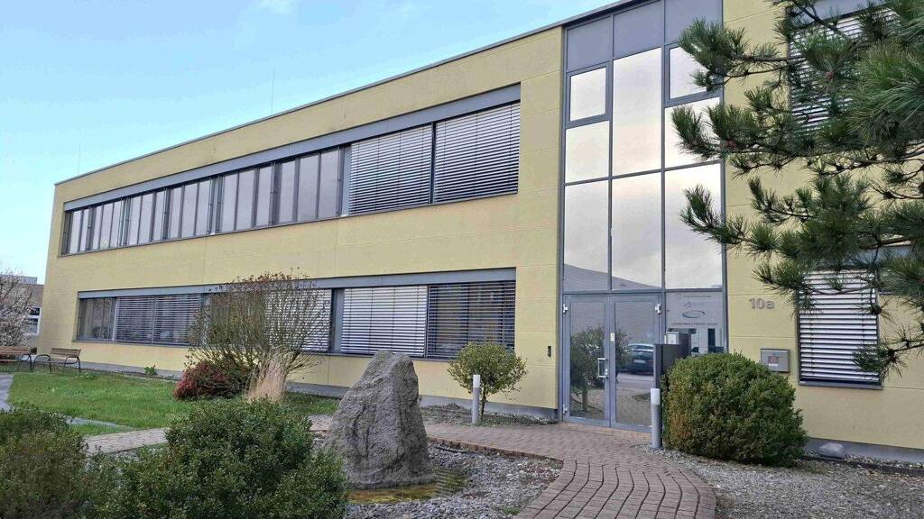 Bürofläche zur Miete provisionsfrei 10,50 € 4 Zimmer 238 m² Bürofläche Flugstraße 10 a Oos Baden-Baden 76532