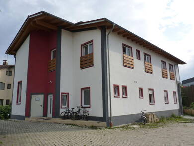 Mehrfamilienhaus zur Miete 10 Zimmer 175 m² 500 m² Grundstück frei ab 01.08.2025 Bahnhof Strasse 25 Dingolfing Dingolfing 84130