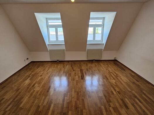 Wohnung zur Miete 596 € 2 Zimmer Wiener Neustadt 2700