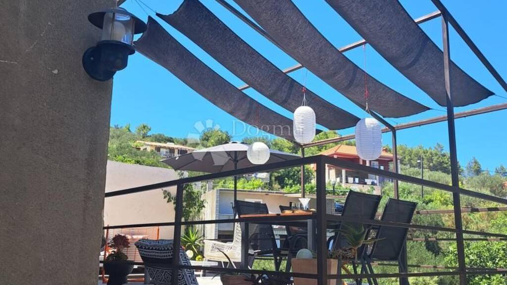 Haus zum Kauf 295.000 € 9 Zimmer 189 m² 45 m² Grundstück Blato