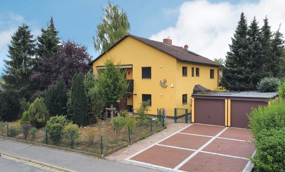 Mehrfamilienhaus zum Kauf 379.000 € 6 Zimmer 203,4 m²<br/>Wohnfläche 947 m²<br/>Grundstück Scheuerfeld Coburg / Scheuerfeld 96450