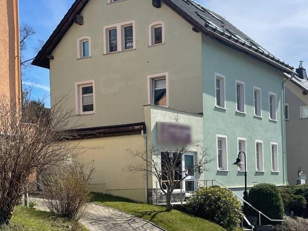 Mehrfamilienhaus zum Kauf 295.000 € 10 Zimmer 279 m² 860 m² Grundstück Burkhardtsdorf Burkhardtsdorf 09235