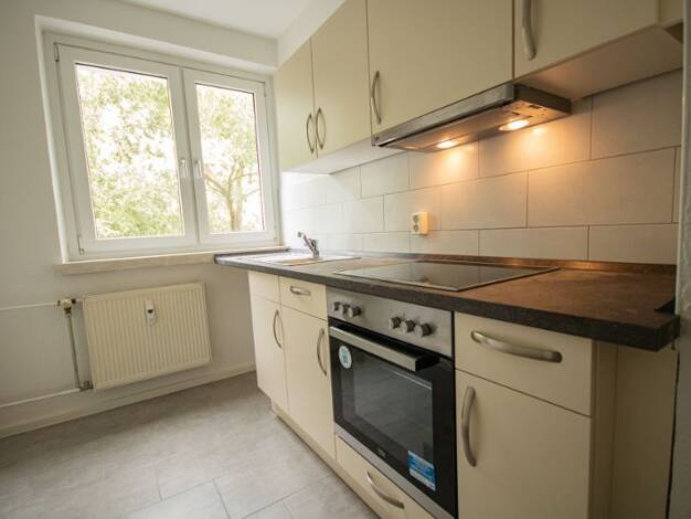 Wohnung zur Miete 384 € 3 Zimmer 59,7 m² 4. Geschoss Hildesheimer Str. 21 Südstadt Halle (Saale) 06128