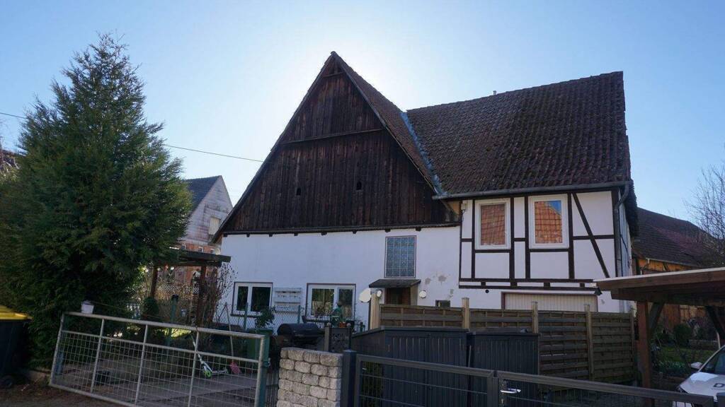 Haus zum Kauf 125.000 € 6 Zimmer 155,1 m² 400 m² Grundstück Schmillinghausen Bad Arolsen 34454