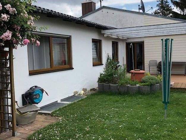 Bungalow zur Miete 2.500 € 7 Zimmer 150 m² 650 m² Grundstück Hundszell Ingolstadt 85051