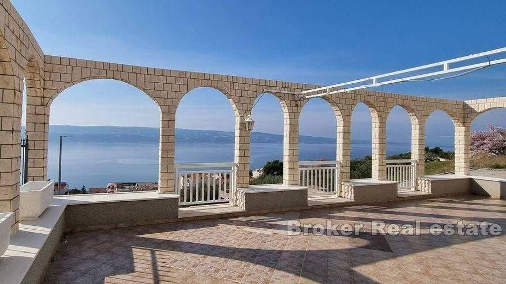 Haus zum Kauf 600.000 € 9 Zimmer 453 m² Omis