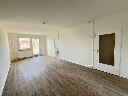 Wohnung zur Miete 319 € 3 Zimmer 70 m² 5. Geschoss frei ab sofort Moseler Straße 10 Pölbitz Zwickau 08058