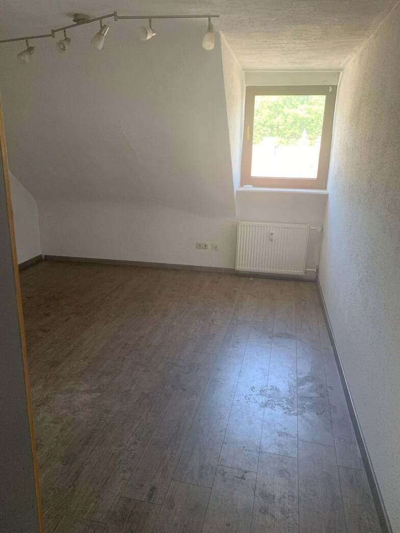 Wohnung zur Miete 290 € 1 Zimmer 15 m² Dachgeschoss Hirsauer Straße 114 Dillweißenstein - Stadtviertel 105 Dillweisenstein 75173