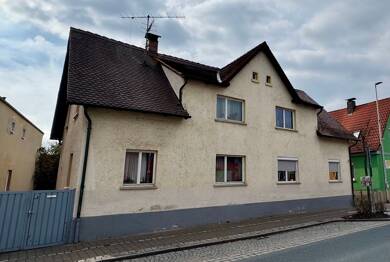 Doppelhaushälfte zum Kauf 274.000 € 7 Zimmer 151 m² 502 m² Grundstück Hirschaid Hirschaid 96114