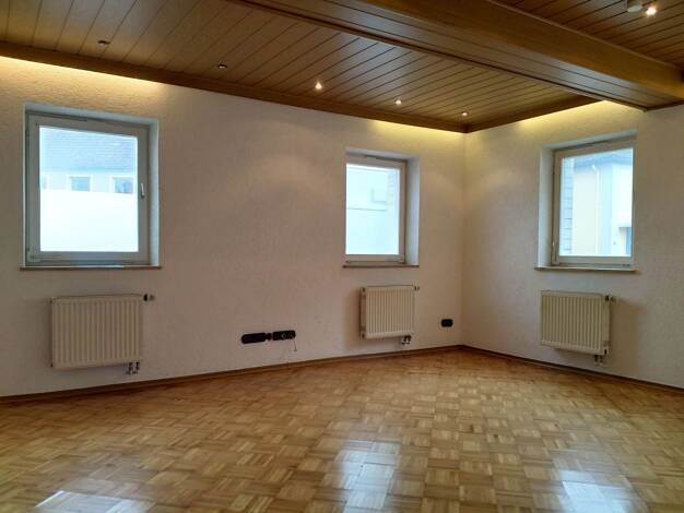 Haus zum Kauf 459.000 € 302 m² 406 m² Grundstück frei ab sofort Neunkirchen Neunkirchen a.Brand 91077