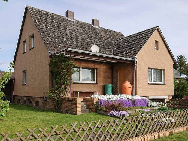 Sonstiges zum Kauf als Kapitalanlage geeignet 179.000 € 6 Zimmer 123,1 m² 897 m² Grundstück Tiddische 38473