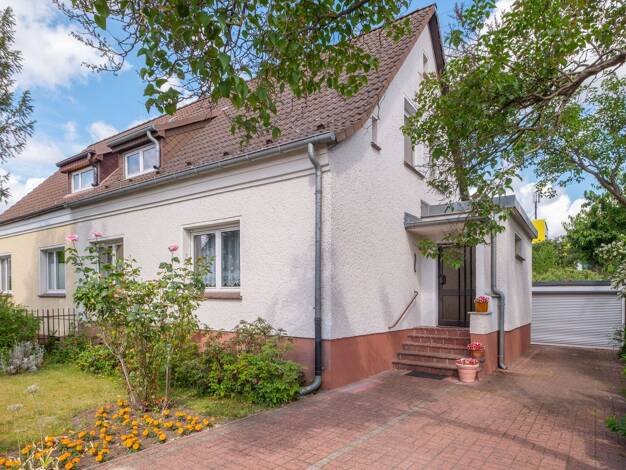 Doppelhaushälfte zum Kauf 495.000 € 3 Zimmer 112 m² 833 m² Grundstück Alt-Hohenschönhausen Lichtenberg 13053