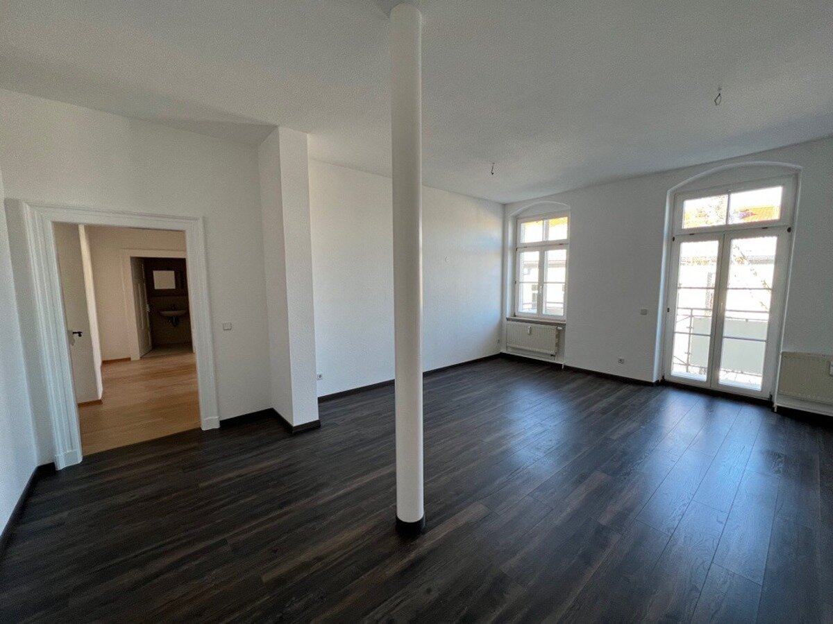 Wohnung zum Kauf 129.900 € 3 Zimmer 87 m²<br/>Wohnfläche 2.<br/>Geschoss Jakobiviertel Freiberg 09599