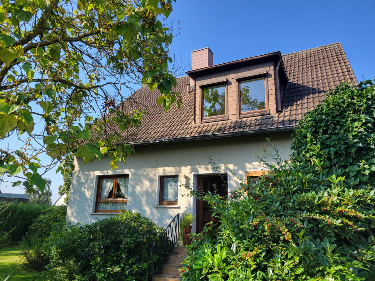 Einfamilienhaus zum Kauf 245.000 € 5 Zimmer 129,5 m²<br/>Wohnfläche 1.201 m²<br/>Grundstück Sierße Vechelde / Sierße 38159