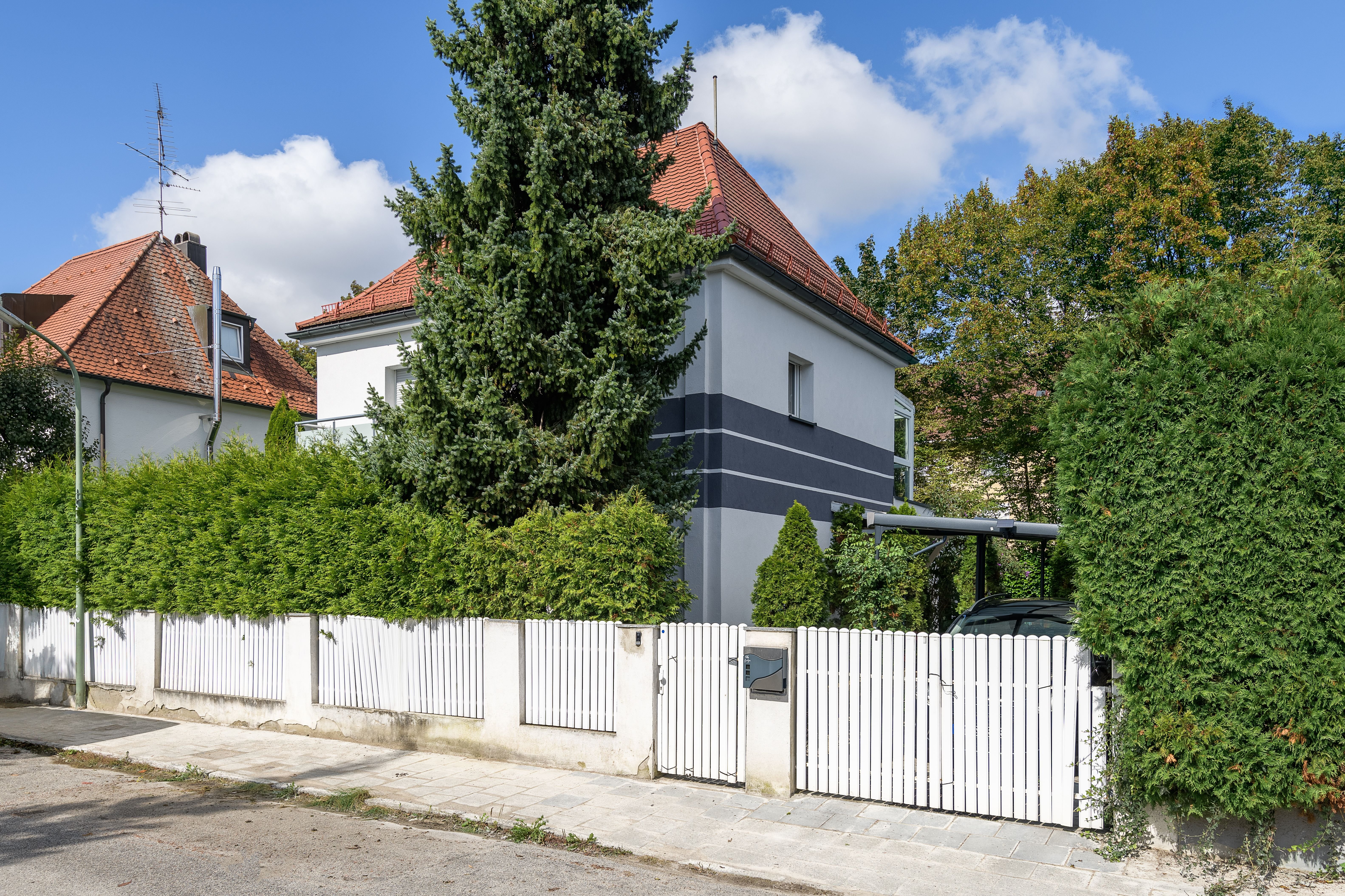 Einfamilienhaus zum Kauf 1.690.000 € 5 Zimmer 118 m²<br/>Wohnfläche 510 m²<br/>Grundstück Am Waldfriedhof München 81377