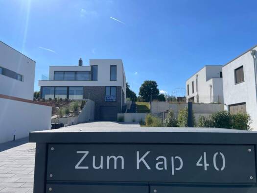 Wohnung zur Miete - Erstbezug 3.700 € 4 Zimmer 185 m² 1. Geschoss frei ab sofort Zum Kap 40 Zwenkau 04442