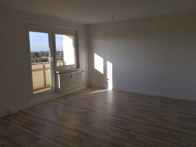 Wohnung zur Miete 573 € 3 Zimmer 89,2 m² 5. Geschoss frei ab 01.05.2026 Plovdiver Str. 64 Grünau-Nord Leipzig 04205