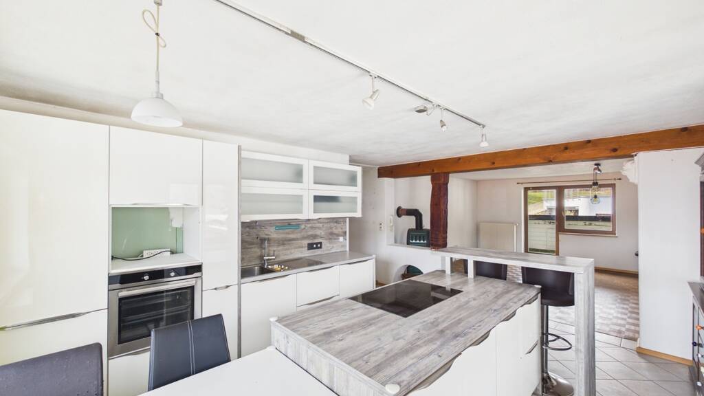 Wohnung zum Kauf 330.000 € 4 Zimmer 93,3 m² 2. Geschoss Eichelwang / Zell 6330