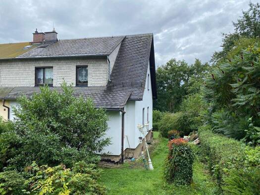 Doppelhaushälfte zum Kauf 95.000 € 4 Zimmer 110 m² 2.500 m² Grundstück frei ab sofort Grochlitz Greiz 07973