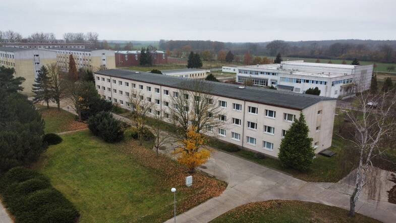 Lagerhalle zum Kauf provisionsfrei 129.000 € 2.323 m² Lagerfläche Lützowstr. 1 Basepohl Stavenhagen OT Basepohl (Kaserne) 17153