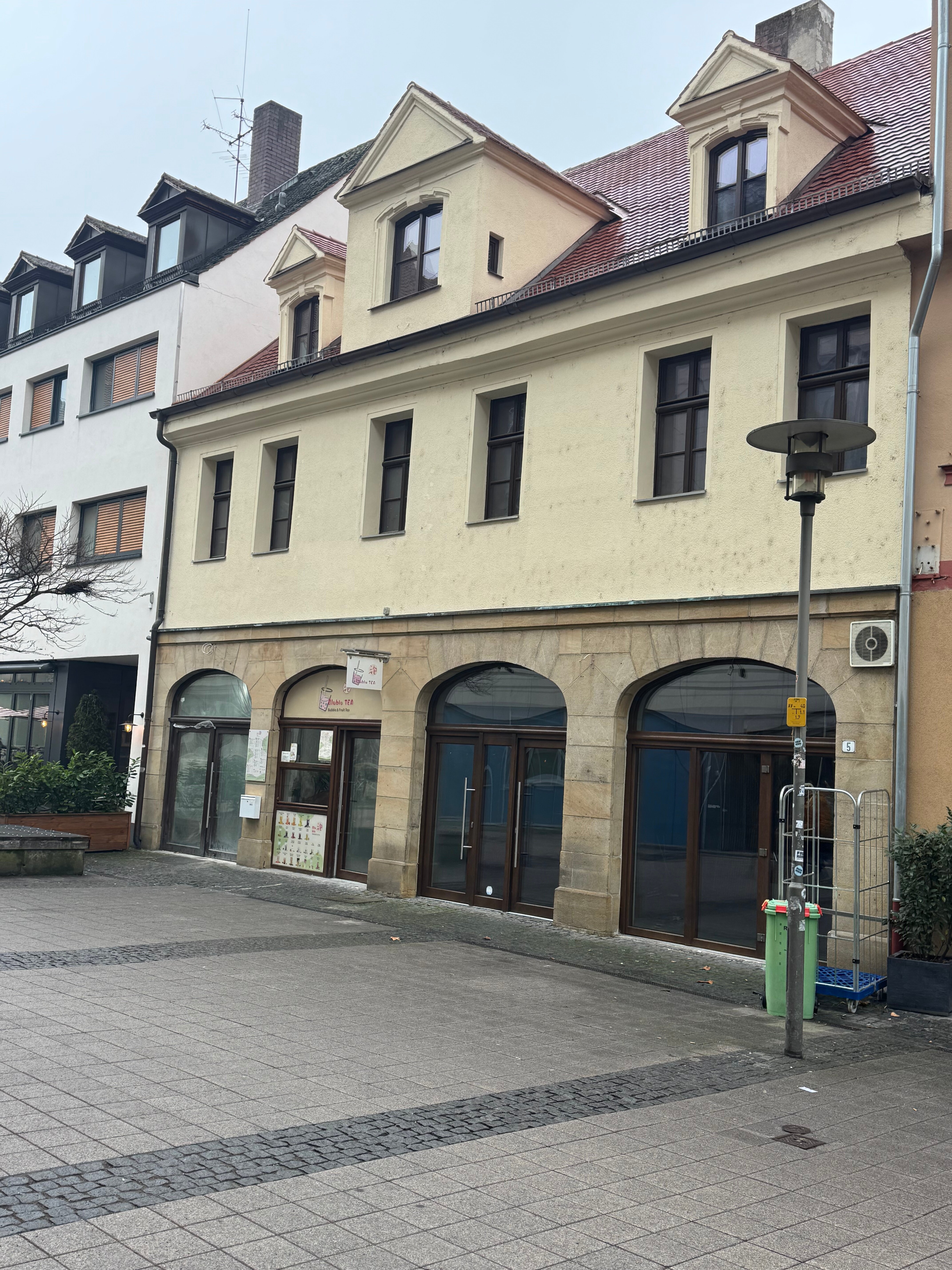 Restaurant zur Miete 9.999 € 125 m²<br/>Gastrofläche Untere Karlstraße 5 Markgrafenstadt Erlangen 91052