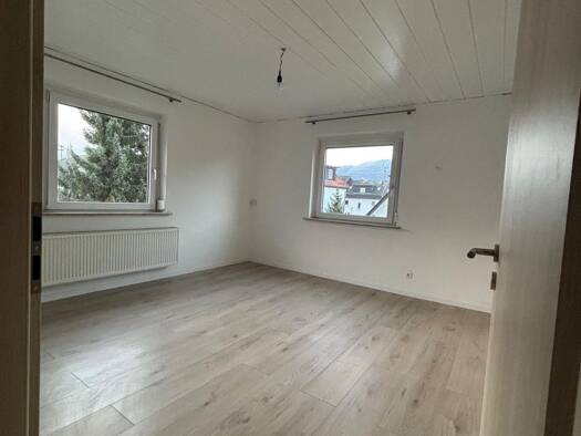Wohnung zur Miete 800 € 3 Zimmer 70 m² Geschoss 1/2 frei ab sofort Kuchen 73329