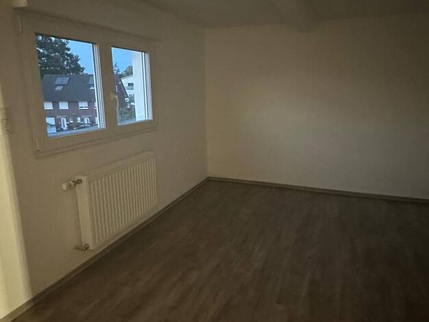 Wohnung zur Miete 700 € 2 Zimmer 57 m² 1. Geschoss Hennef 53773