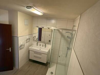 Wohnung zur Miete 996 € 2 Zimmer 83 m² Geschoss 3/3 frei ab 01.08.2025 Metzingen Metzingen 72555