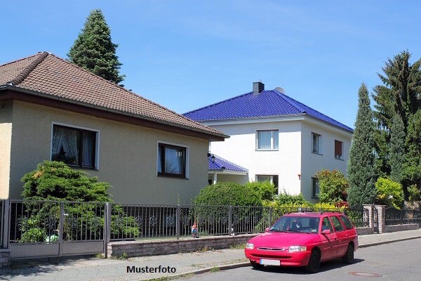 Einfamilienhaus zum Kauf 160.000 € 1 Zimmer 110 m²<br/>Wohnfläche 1.217 m²<br/>Grundstück Spergau Leuna 06237