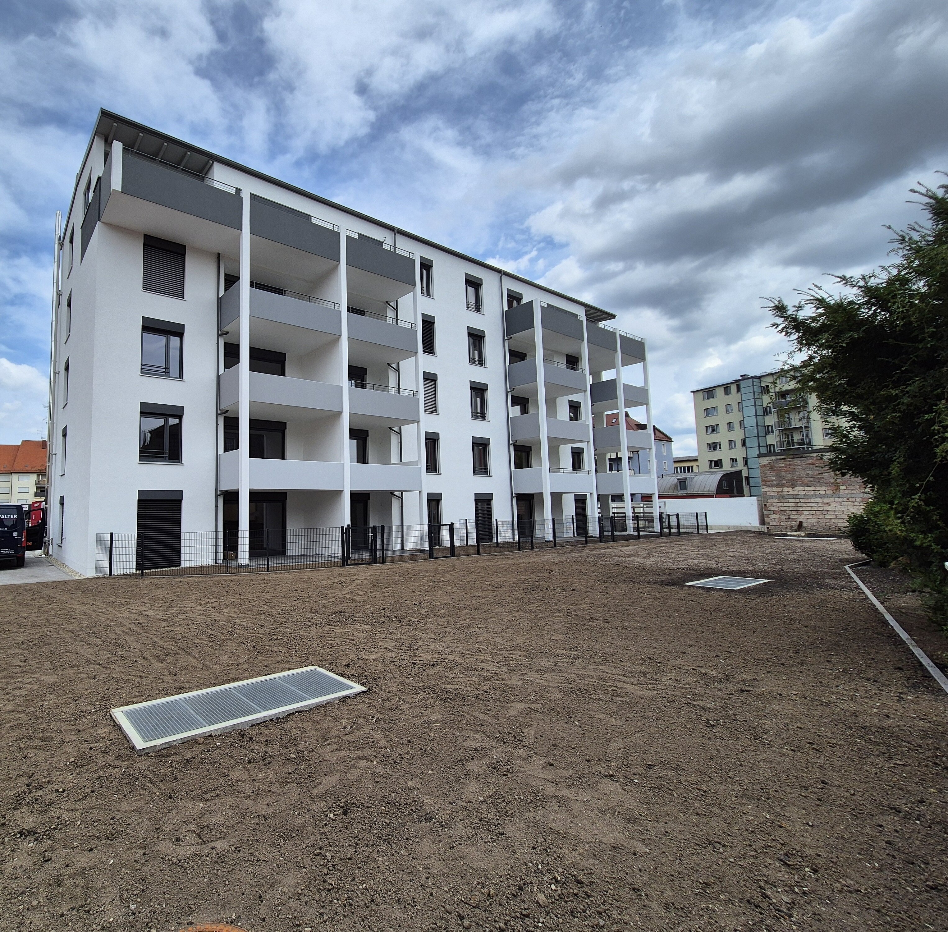 Terrassenwohnung zum Kauf provisionsfrei 787.300 € 4 Zimmer 107,2 m²<br/>Wohnfläche EG<br/>Geschoss ab sofort<br/>Verfügbarkeit Renatastraße 7 Nikola Landshut 84034