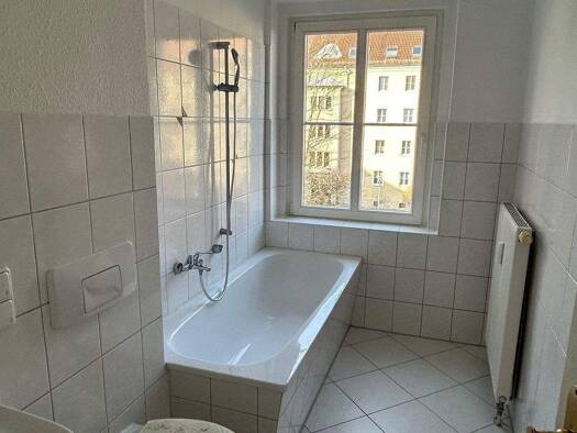 Wohnung zur Miete 320 € 2 Zimmer 55 m² 2. Geschoss frei ab sofort Franz-Mehring-Straße 105 Pölbitz Zwickau 08058