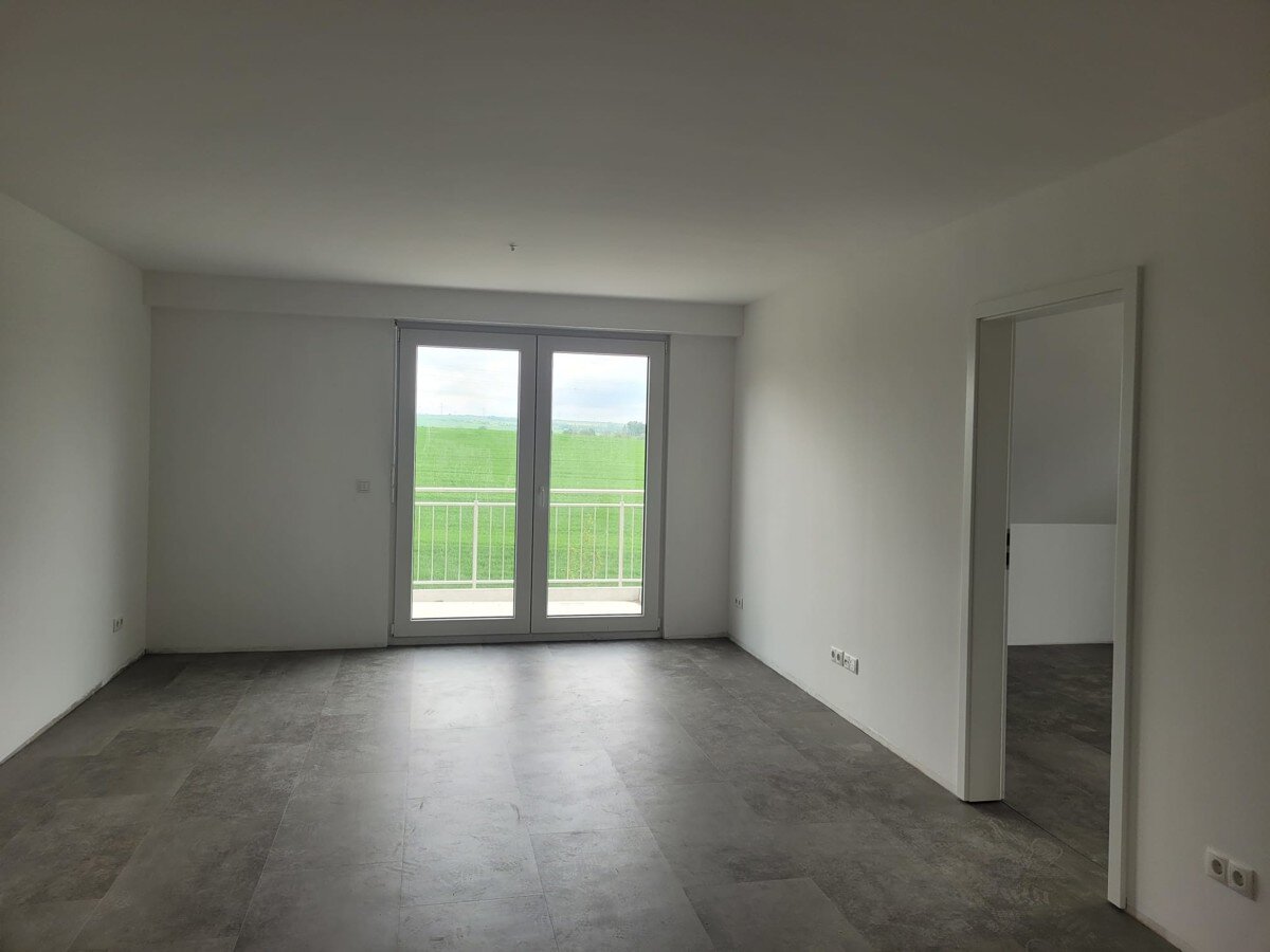 Wohnung zur Miete 970 € 3 Zimmer 80,7 m²<br/>Wohnfläche 2.<br/>Geschoss 01.03.2025<br/>Verfügbarkeit Stockhausen Eisenach 99817