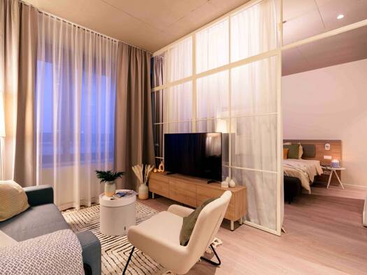 Studio zur Miete Wohnen auf Zeit 2.247 € 3 Zimmer 100 m² frei ab sofort Voltastraße 81 Bockenheim Frankfurt am Main 60486