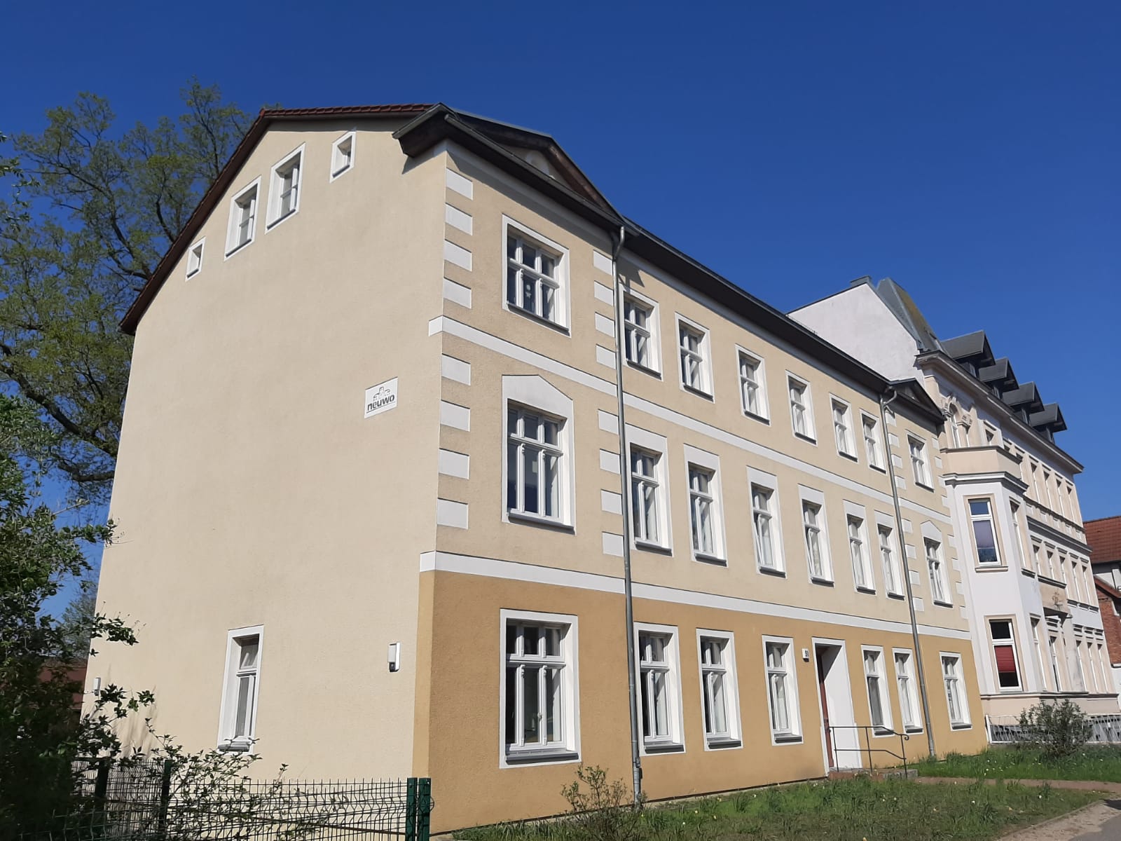 Wohnung zur Miete 337 € 1 Zimmer 48,1 m²<br/>Wohnfläche EG<br/>Geschoss ab sofort<br/>Verfügbarkeit W.-Stolte-Str. 91 Neustrelitz Neustrelitz 17235