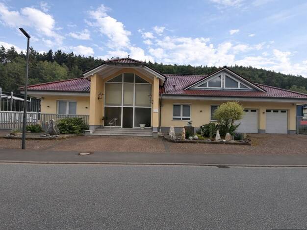 Einfamilienhaus zum Kauf 5 Zimmer 434 m² 3.344 m² Grundstück Hauenstein 76846