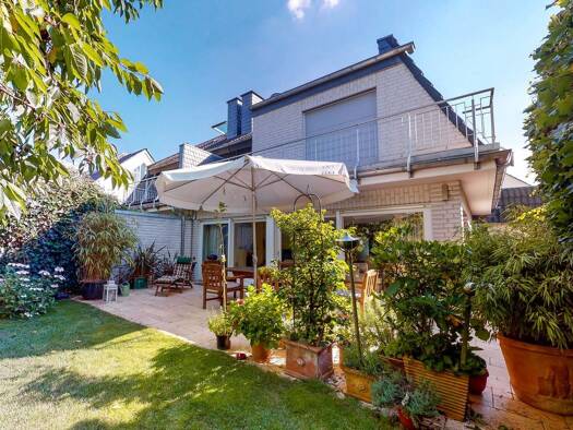 Doppelhaushälfte zur Miete 3.400 € 6 Zimmer 189 m² 519 m² Grundstück frei ab sofort Wittlaer Stadtbezirk 5 40489