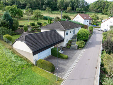 Einfamilienhaus zum Kauf 398.000 € 8 Zimmer 220 m² 1.825 m² Grundstück Biersdorf 54636