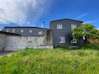 Haus zum Kauf 269.000 € 10 Zimmer 300 m² 3.832 m² Grundstück frei ab sofort Großbreitenbach 98701
